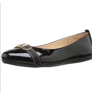 ❗️Moving SALE FINAL❗️Gorgeous Shiny Black FlatsNIB